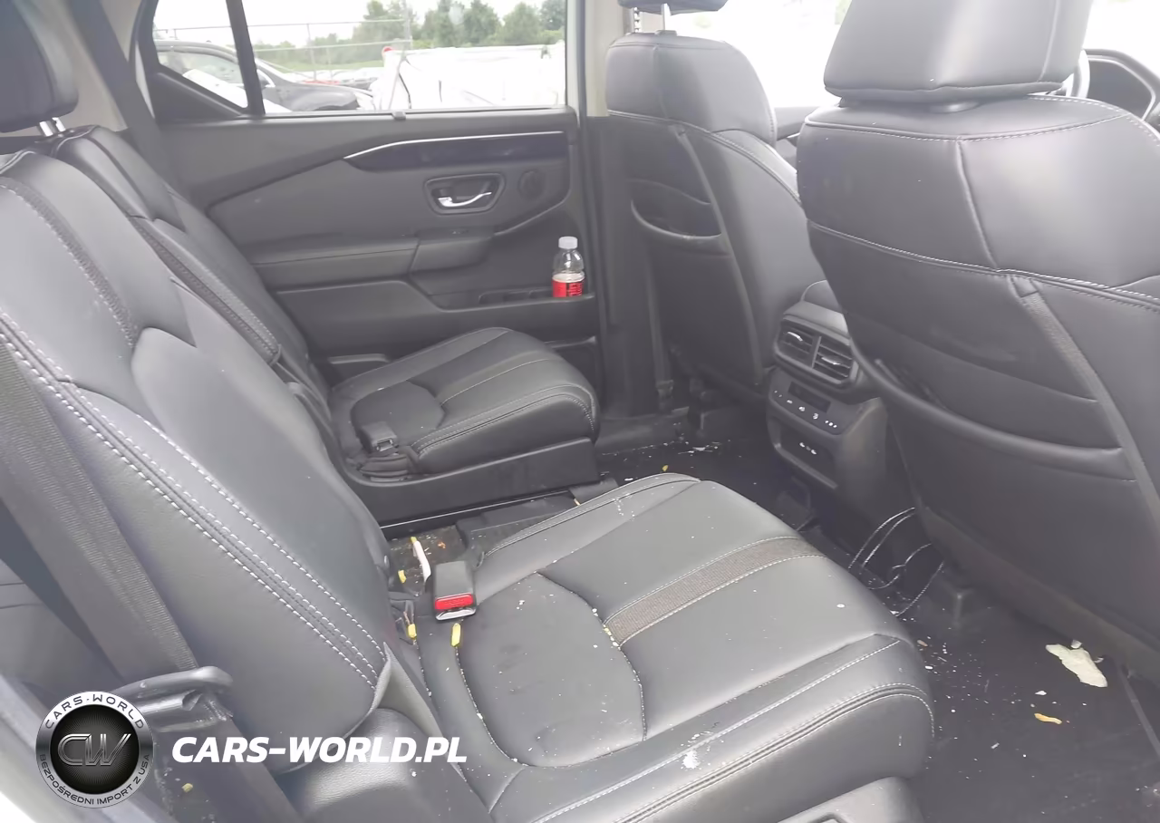 2025 Honda Pilot Touring VIN:5FNYG1H79SB008012 - 8