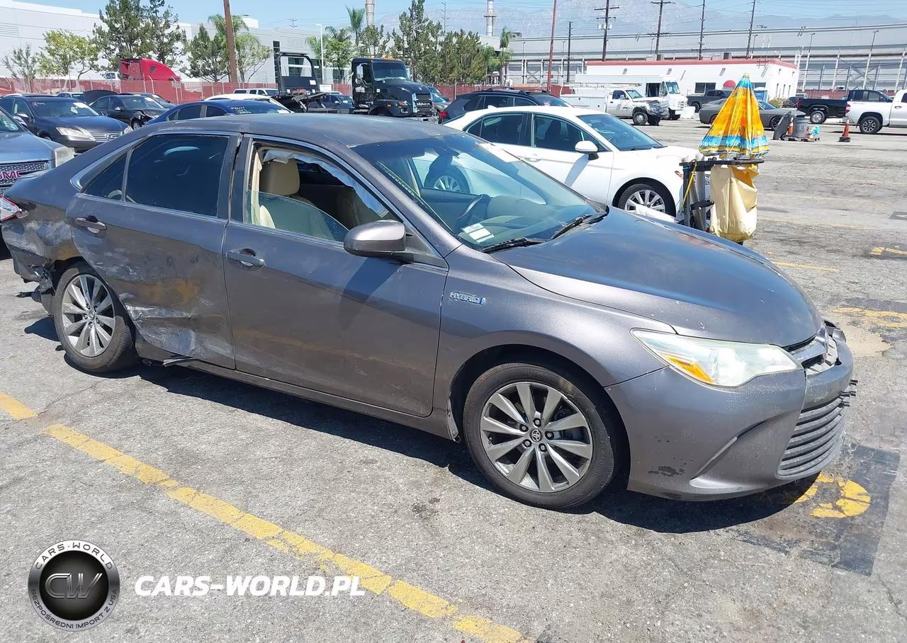 2015 Toyota Camry Hybrid Xle – zdjęcie 1 z 20