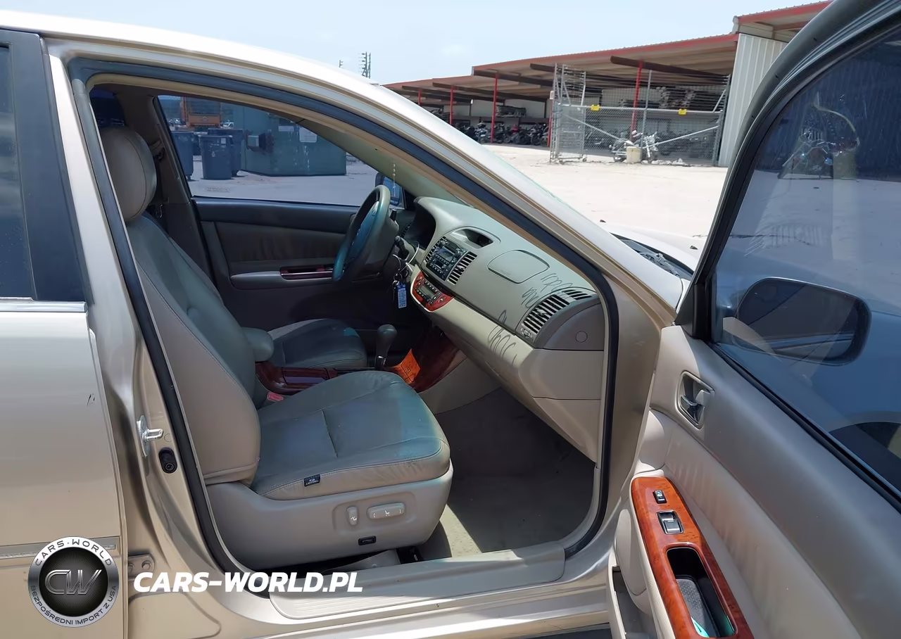 2005 Toyota Camry Xle VIN:4T1BE32K75U972667 - 5