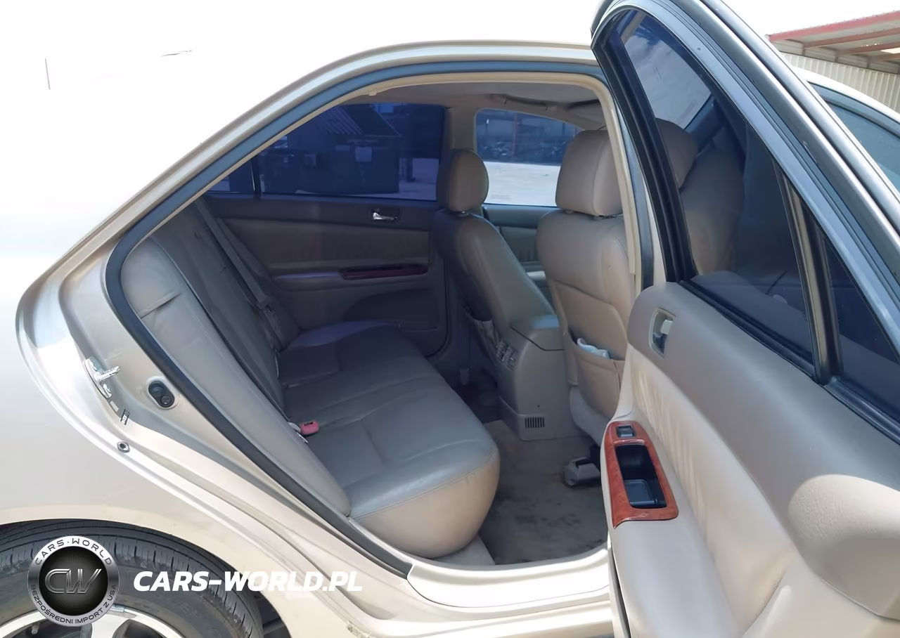 2005 Toyota Camry Xle VIN:4T1BE32K75U972667 - 8