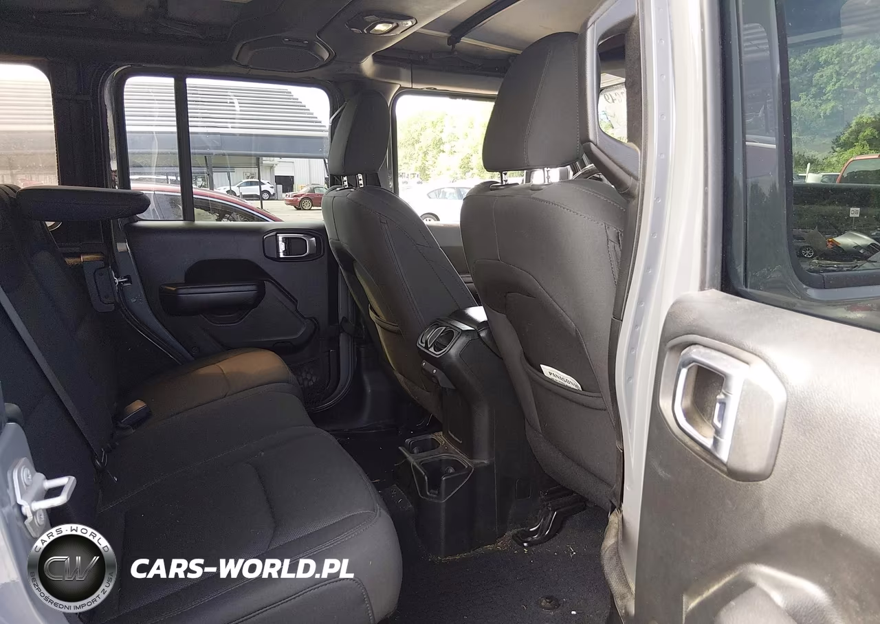 2018 Jeep Wrangler Unlimited Sport S 4X4 VIN:1C4HJXDG3JW197812 - 8
