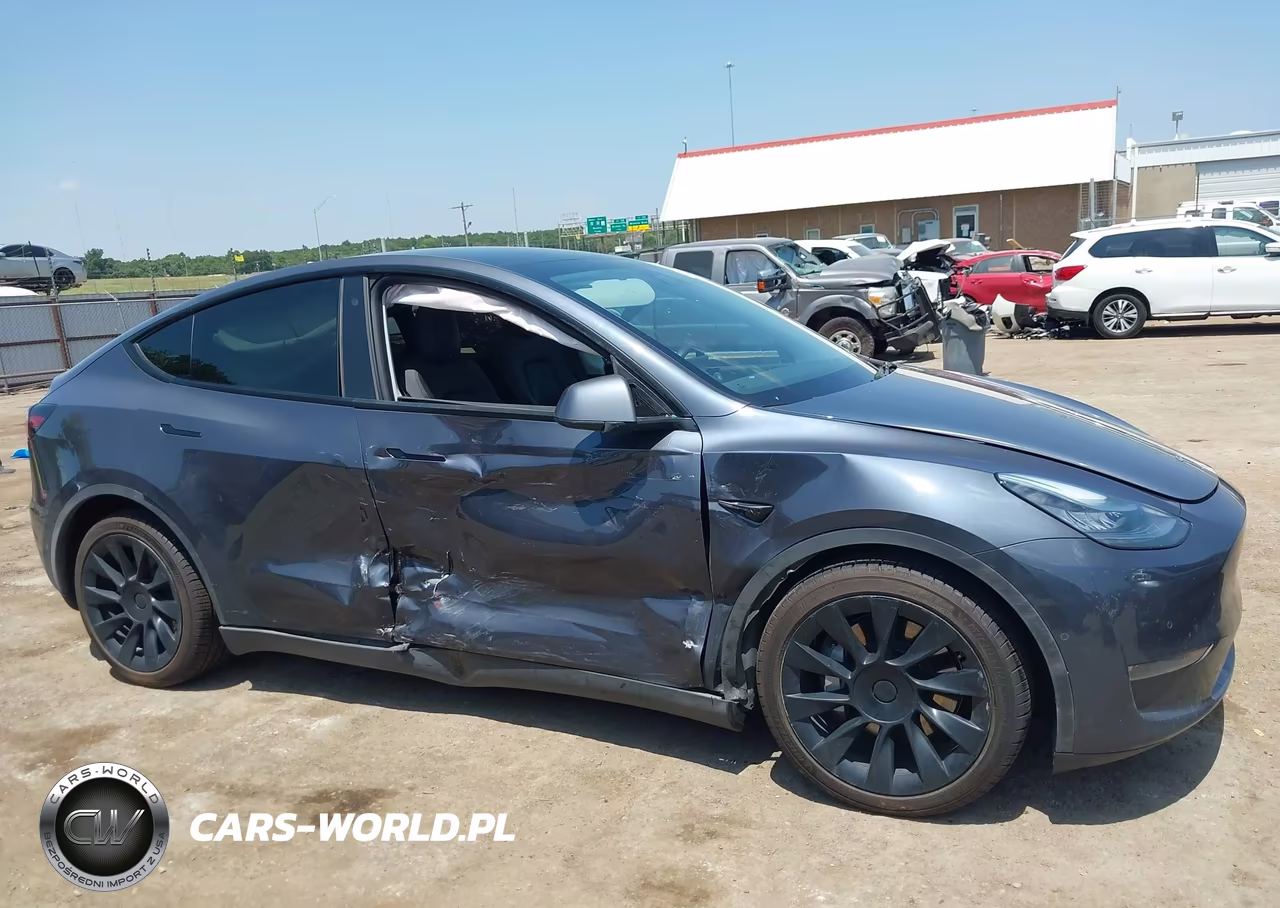 2020 Tesla Model Y Long Range Dual Motor All-Wheel Drive VIN:5YJYGDEE4LF048651 - 13