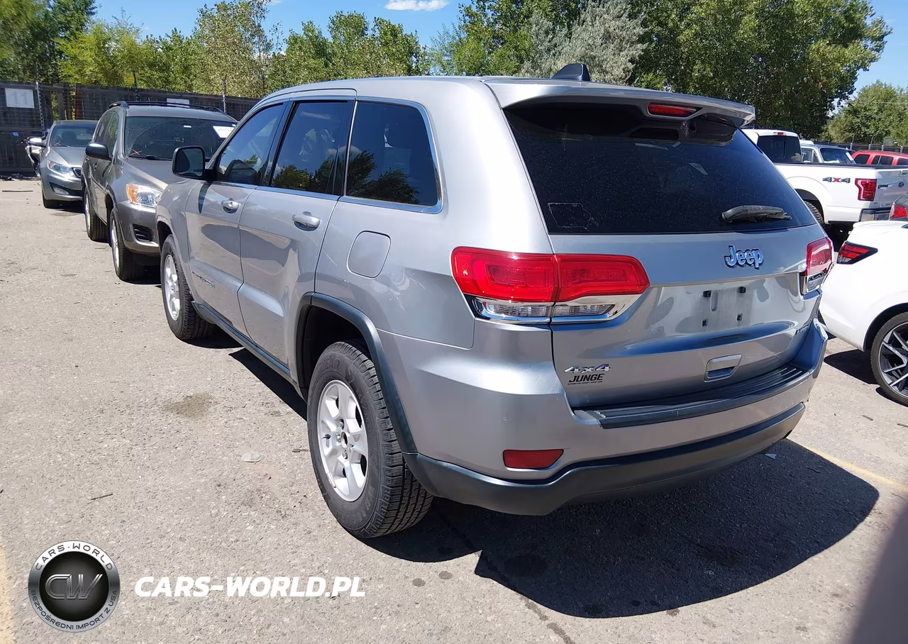 2014 Jeep Grand Cherokee Laredo VIN:1C4RJFAGXEC324162 - 3