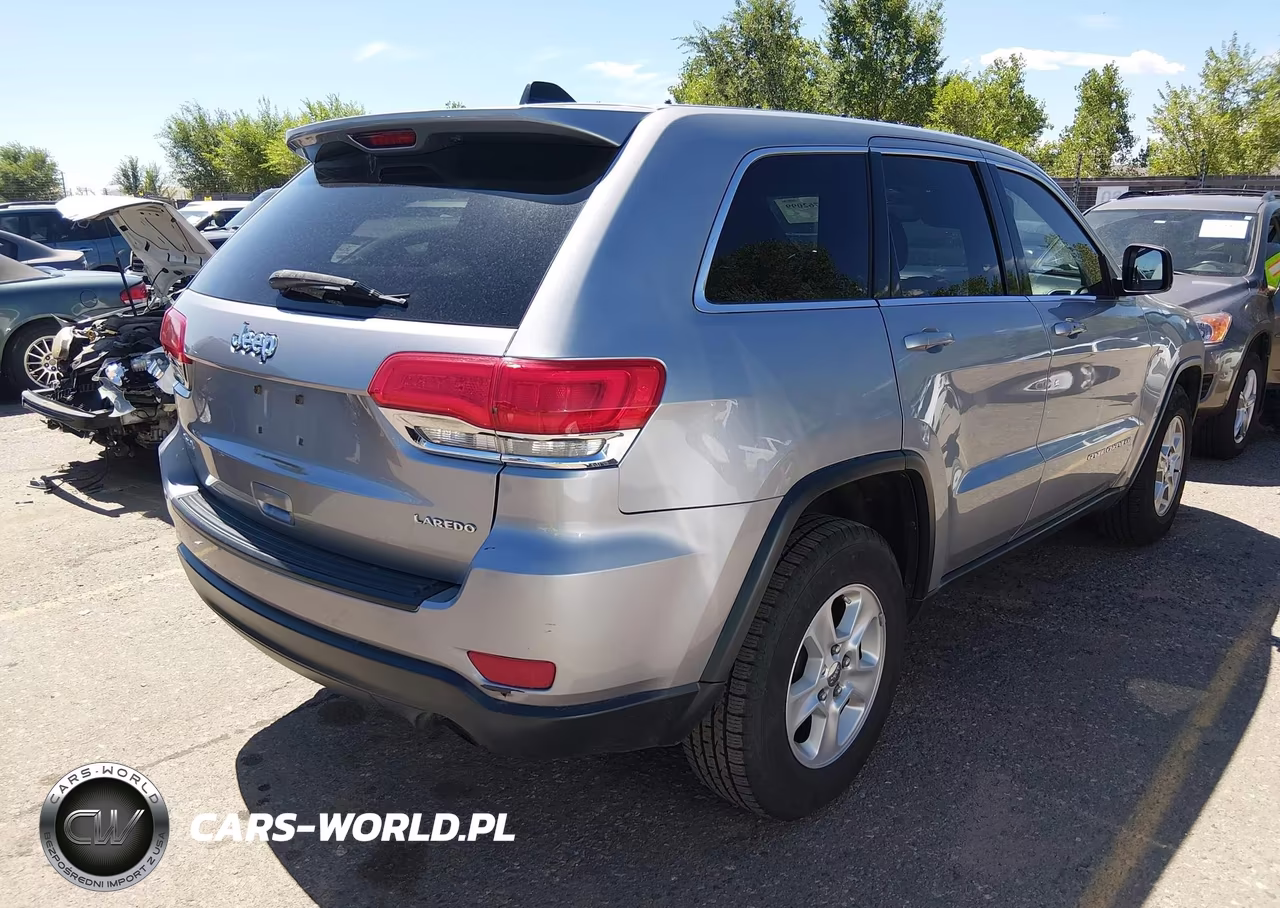 2014 Jeep Grand Cherokee Laredo VIN:1C4RJFAGXEC324162 - 4