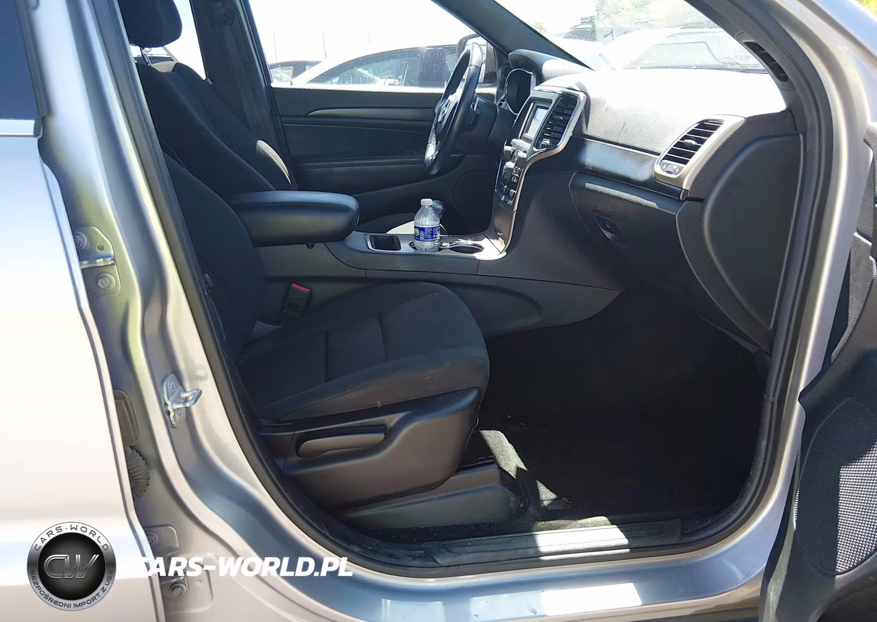 2014 Jeep Grand Cherokee Laredo VIN:1C4RJFAGXEC324162 - 5