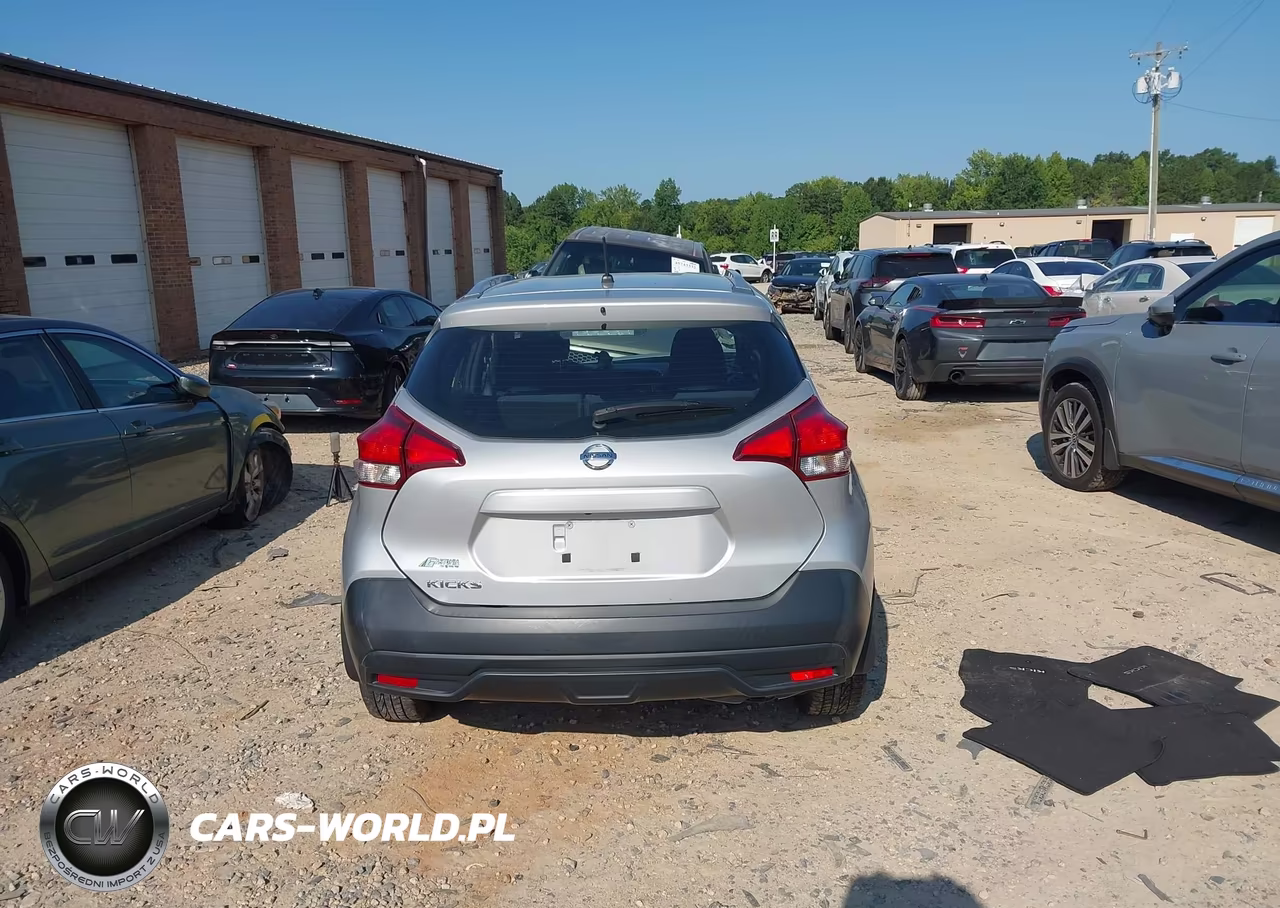 2018 Nissan Kicks S VIN:3N1CP5CU4JL516079 - 16
