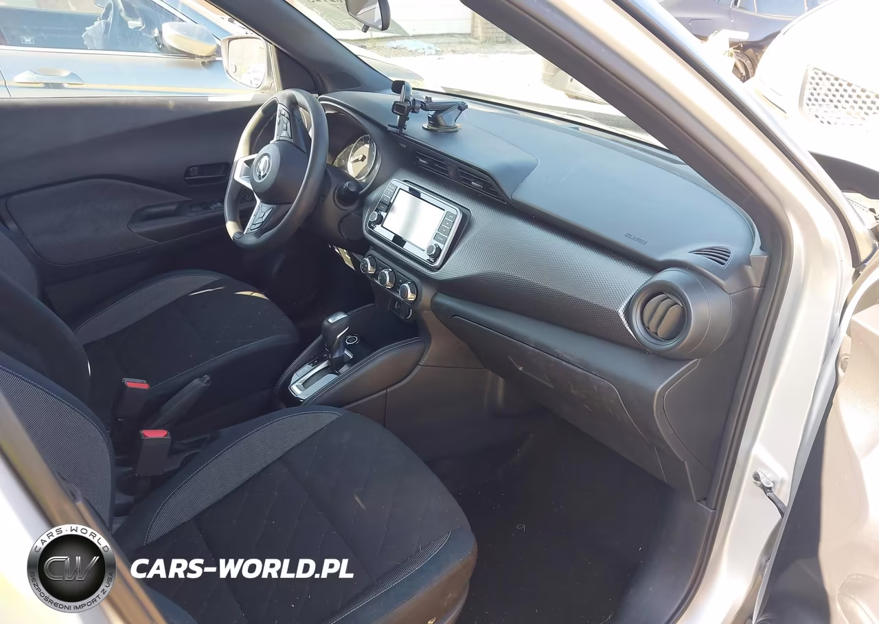 2018 Nissan Kicks S VIN:3N1CP5CU4JL516079 - 5