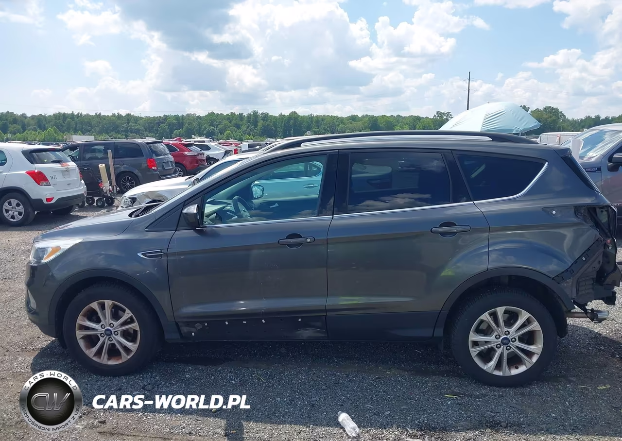 2018 Ford Escape Se VIN:1FMCU0GD3JUA65702 - 15