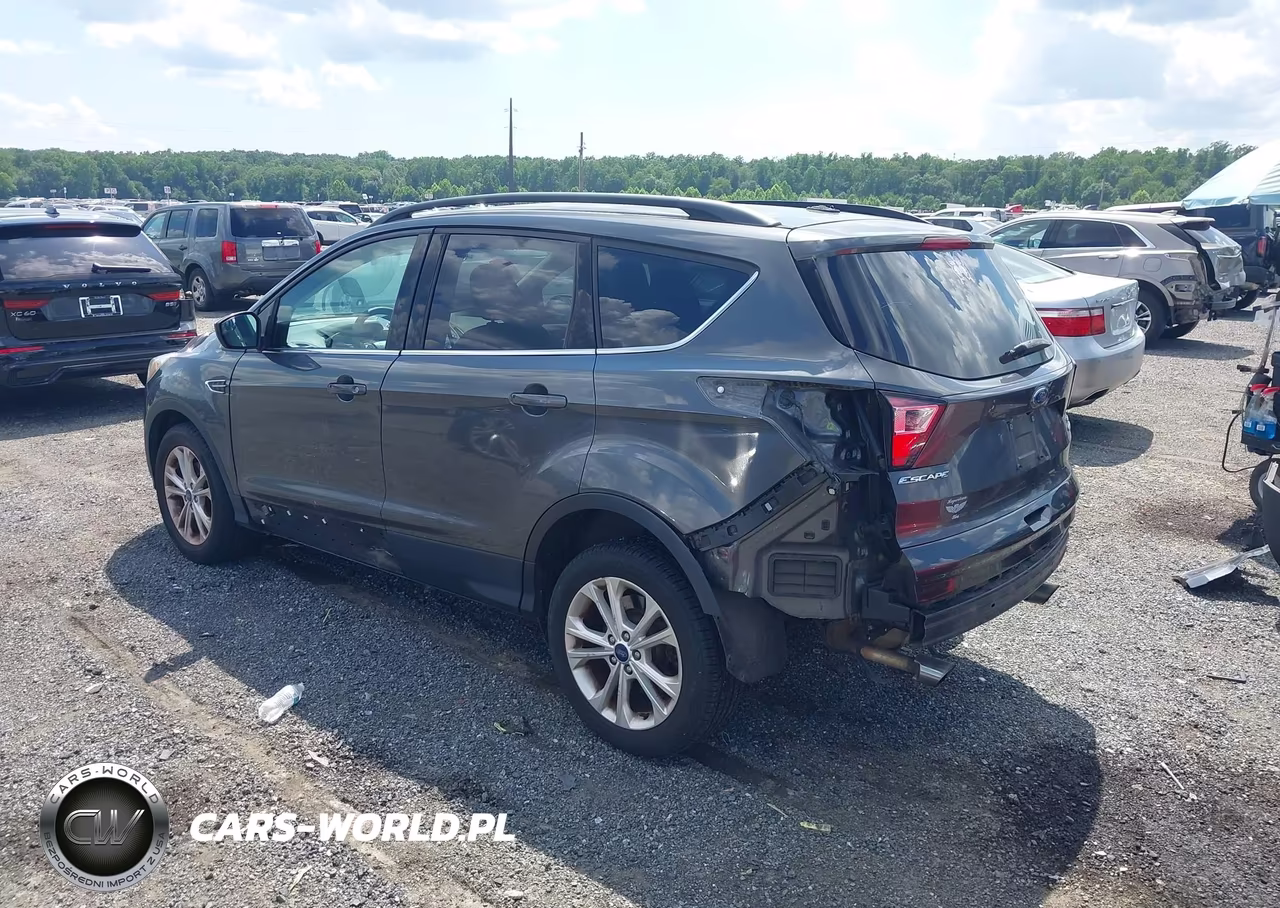 2018 Ford Escape Se VIN:1FMCU0GD3JUA65702 - 3