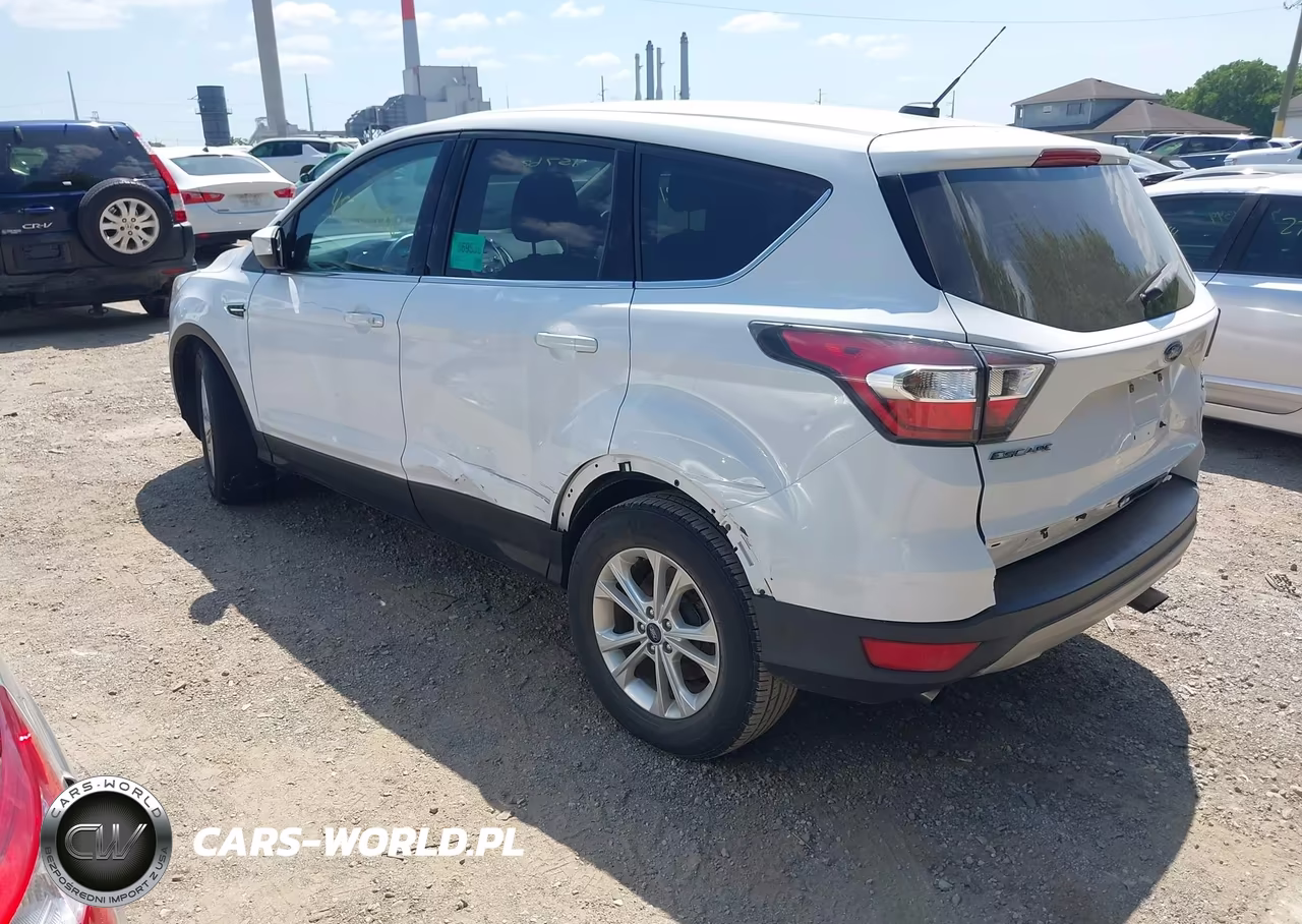 2017 Ford Escape Se VIN:1FMCU0GD3HUB23947 - 3