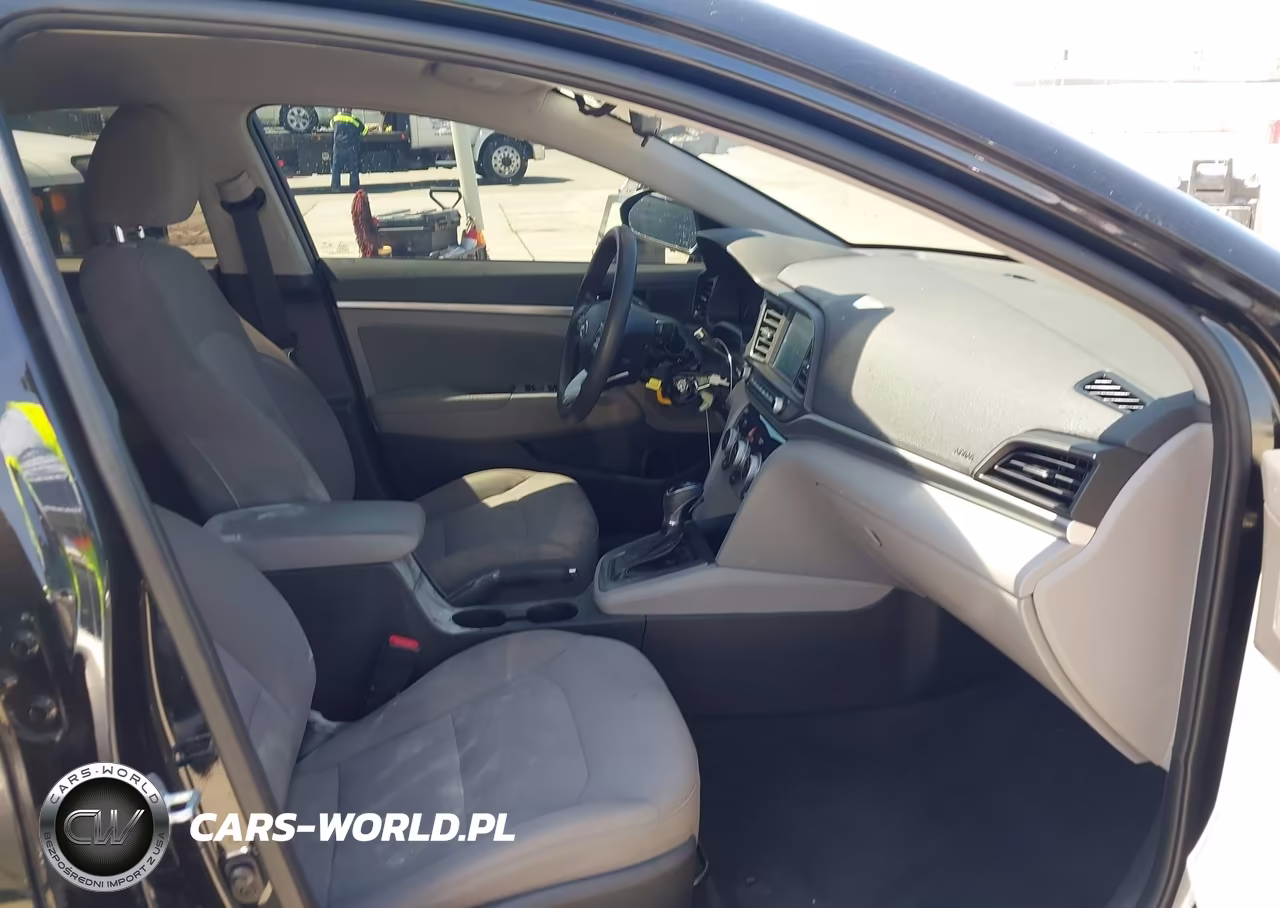 2019 Hyundai Elantra Sel VIN:5NPD84LF2KH458257 - 5