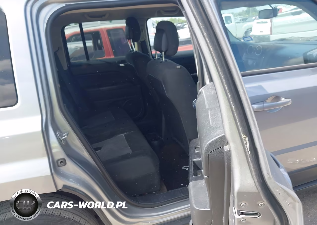 2017 Jeep Patriot Latitude VIN:1C4NJPFA9HD150141 - 8