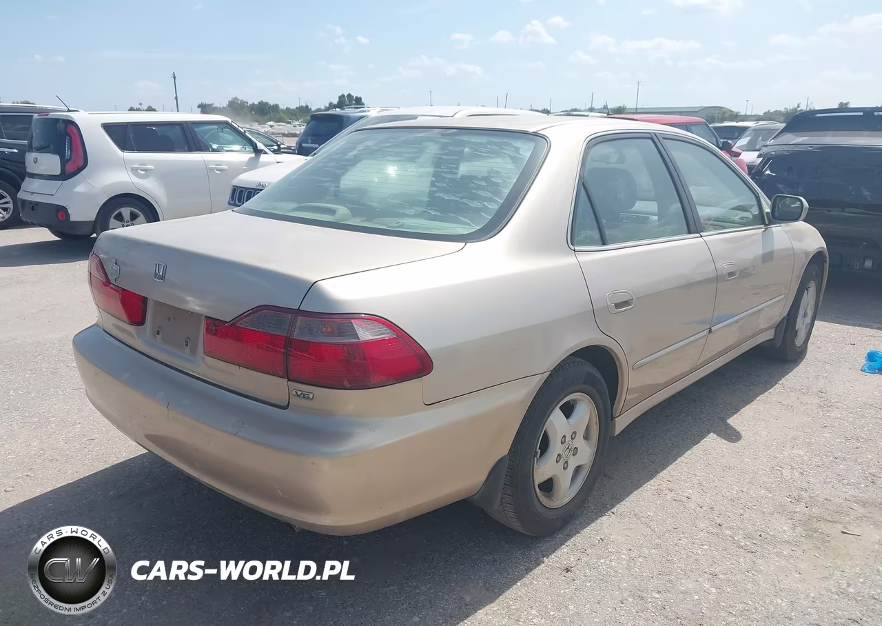 2000 Honda Accord 3.0 Ex VIN:1HGCG1659YA060318 - 4
