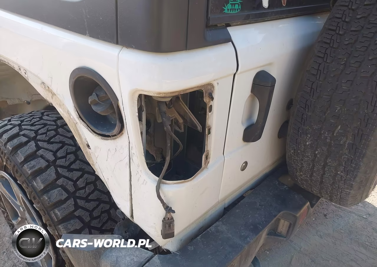 2018 Jeep Wrangler Unlimited Sport S 4X4 VIN:1C4HJXDN8JW199067 - 17