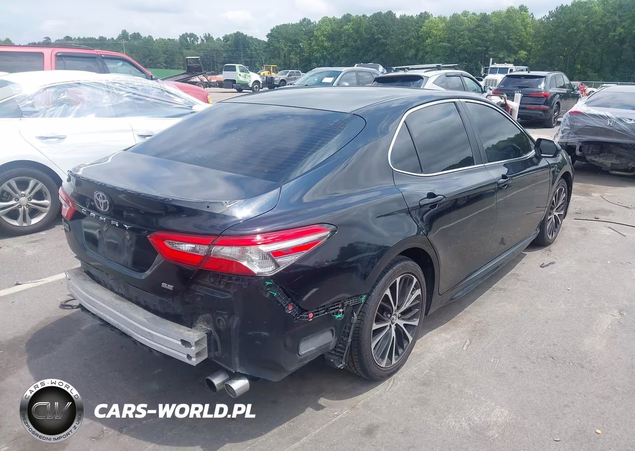 2018 Toyota Camry Se VIN:4T1B11HK3JU571425 - 4