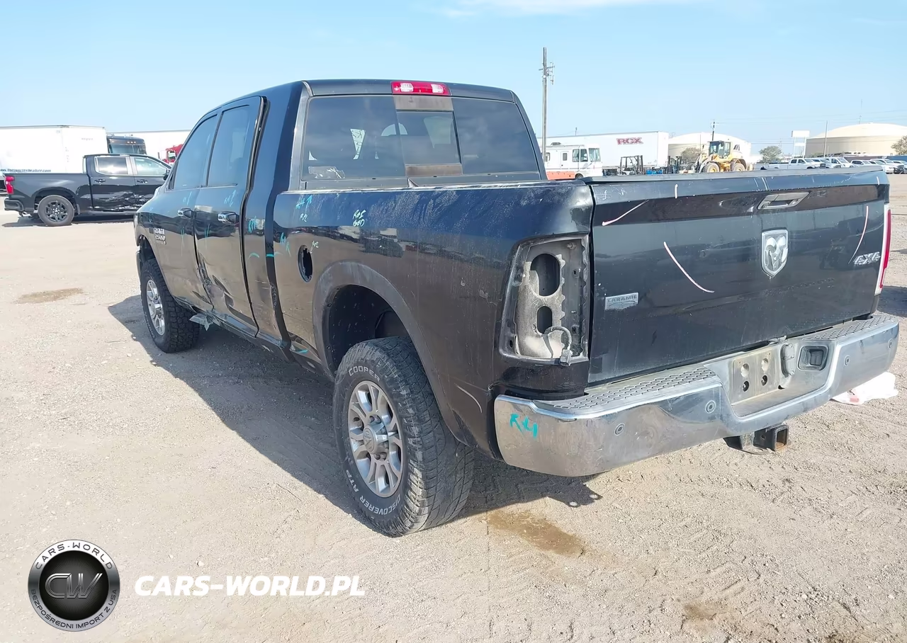 2015 Ram 2500 Laramie VIN:3C6UR5NJ2FG694174 - 3