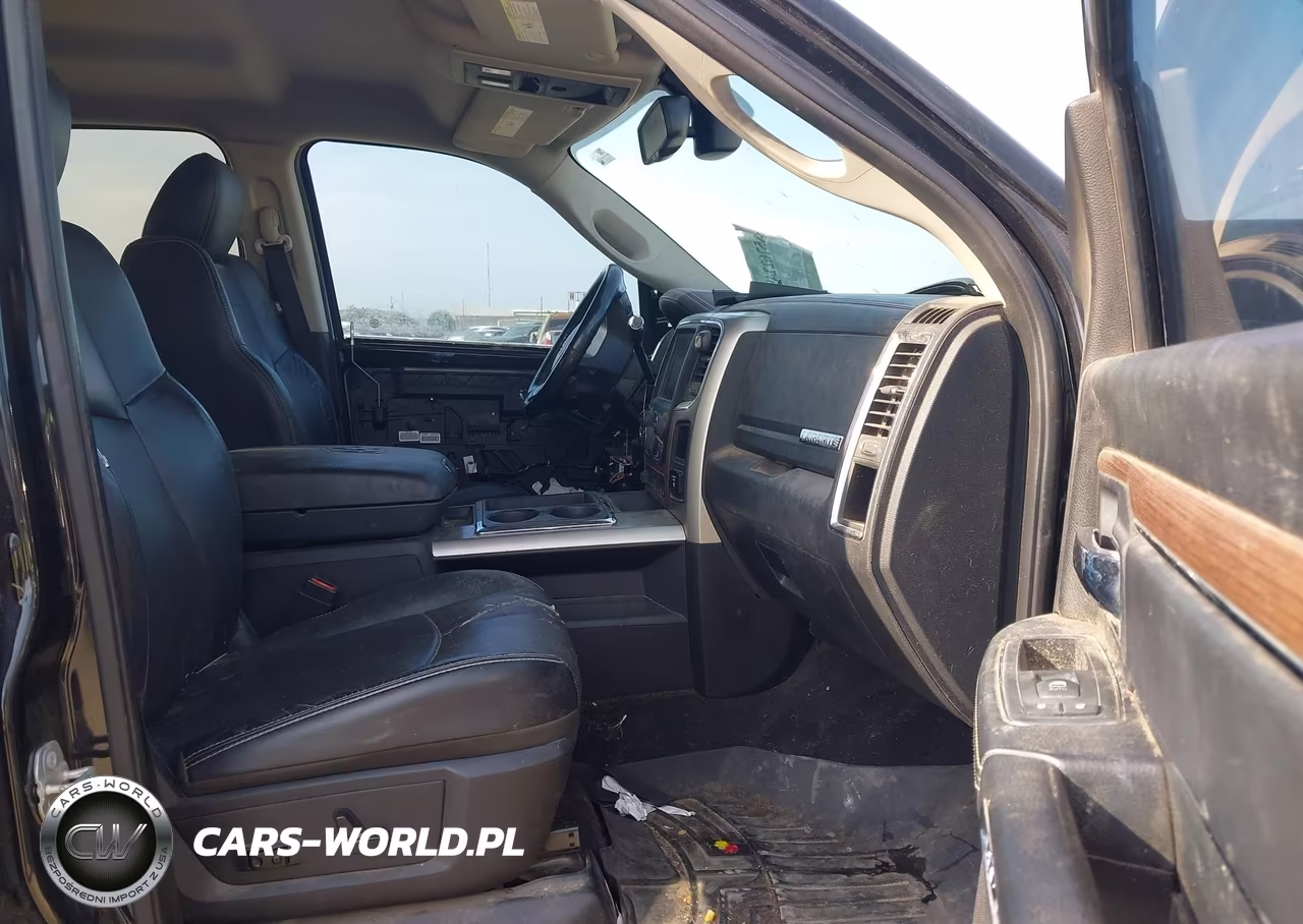 2015 Ram 2500 Laramie VIN:3C6UR5NJ2FG694174 - 5