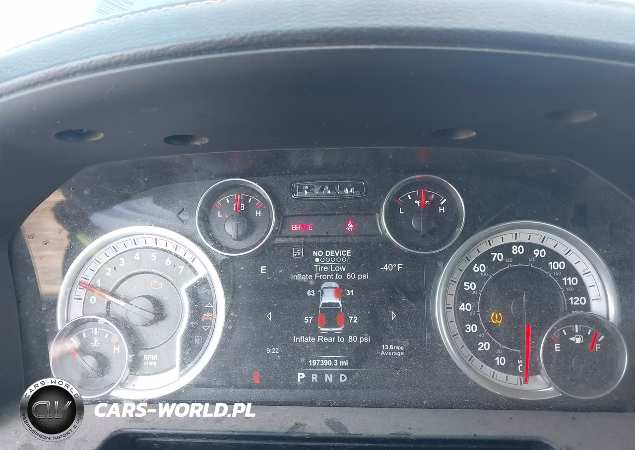 2015 Ram 2500 Laramie VIN:3C6UR5NJ2FG694174 - 7