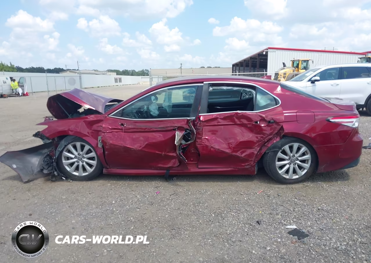 2020 Toyota Camry Le VIN:4T1C11AK8LU507639 - 15