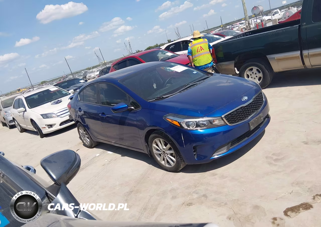 2017 Kia Forte S VIN:3KPFL4A70HE144266 - 13