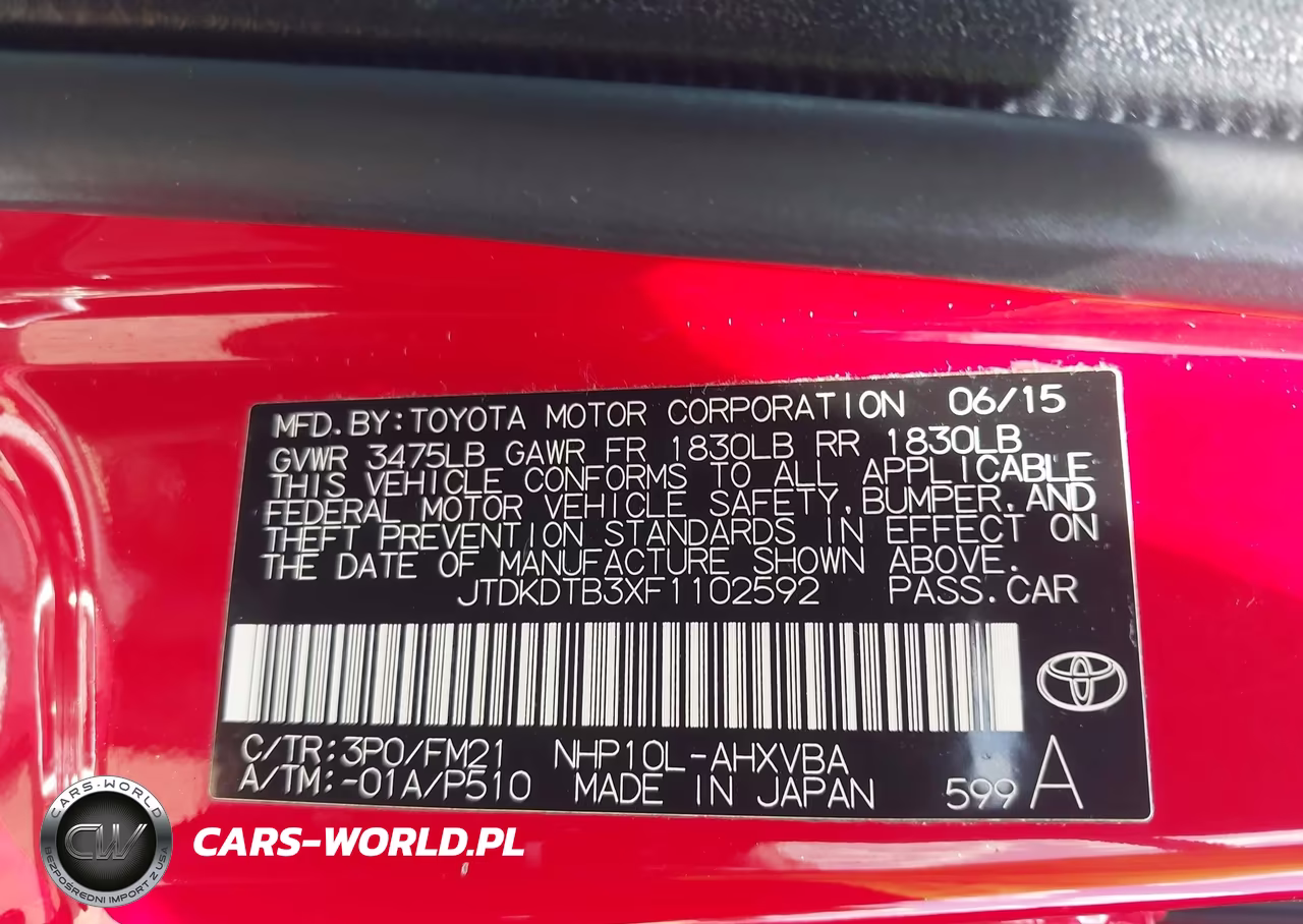 2015 Toyota Prius C Two VIN:JTDKDTB3XF1102592 - 9