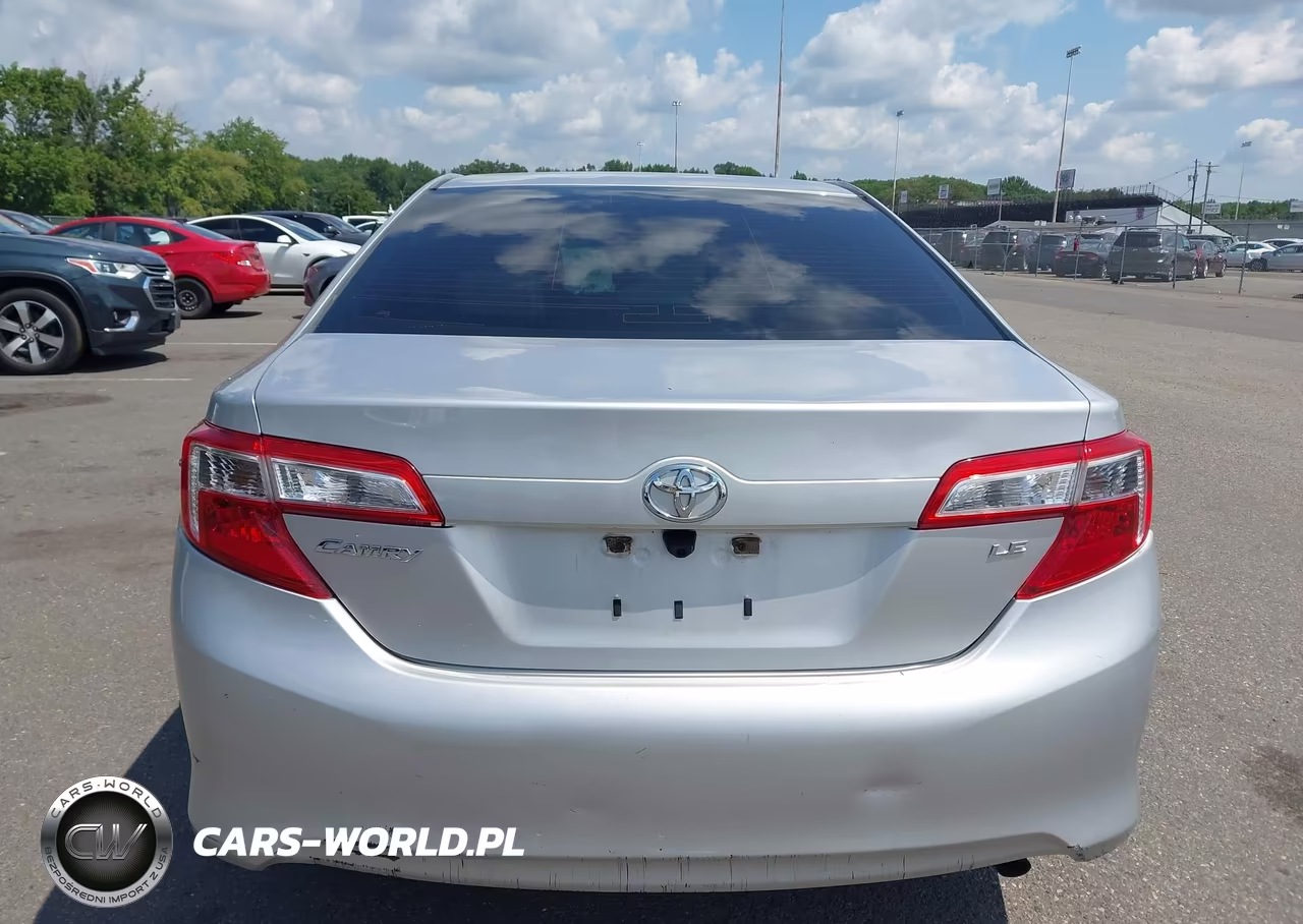 2012 Toyota Camry Le VIN:4T1BF1FK3CU024422 - 15