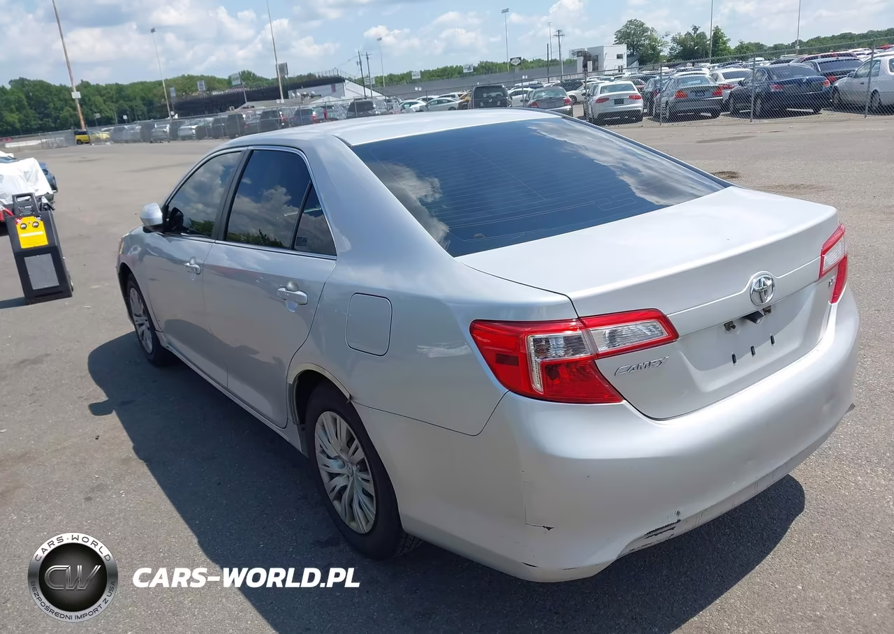 2012 Toyota Camry Le VIN:4T1BF1FK3CU024422 - 3
