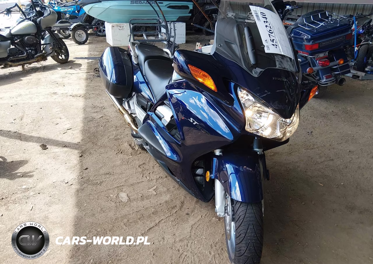 2004 Honda St1300