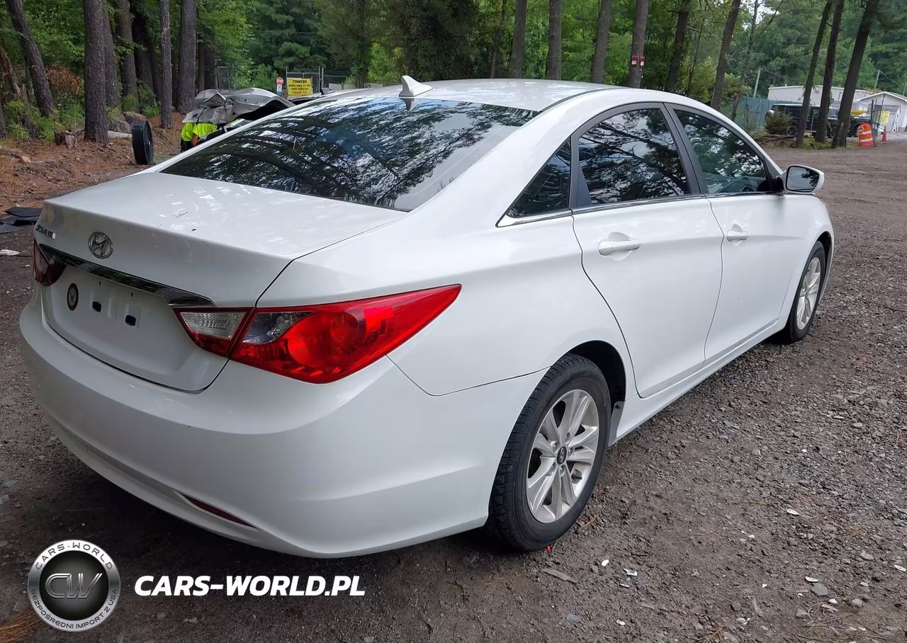 2011 Hyundai Sonata Gls VIN:5NPEB4AC2BH066555 - 4