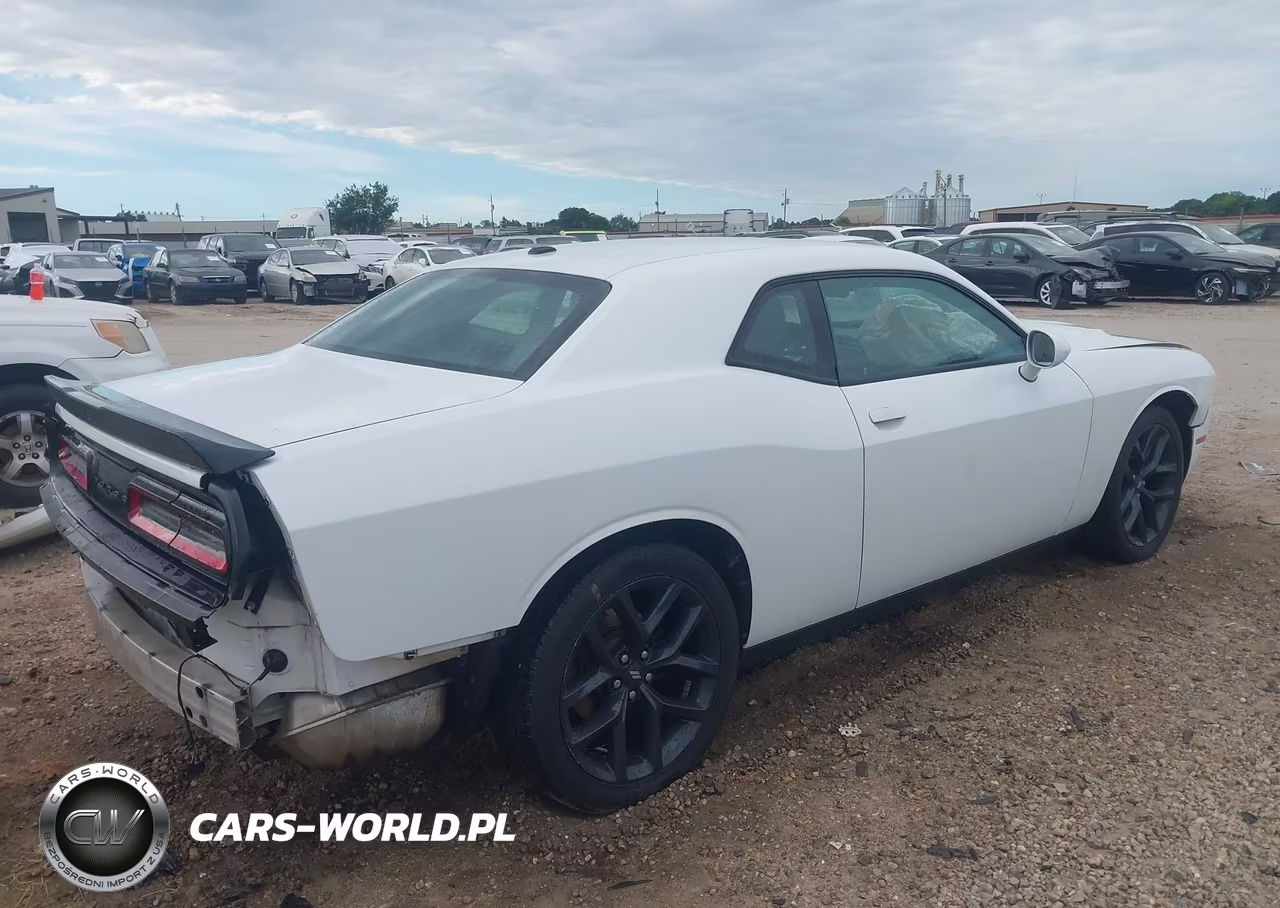 2020 Dodge Challenger Sxt VIN:2C3CDZAG8LH134017 - 4