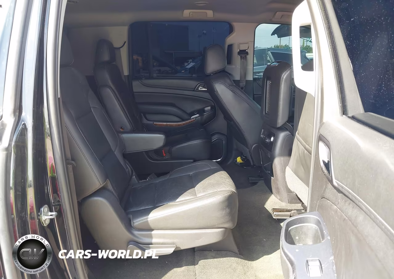 2018 Chevrolet Suburban Premier VIN:1GNSKJKC5JR251150 - 8