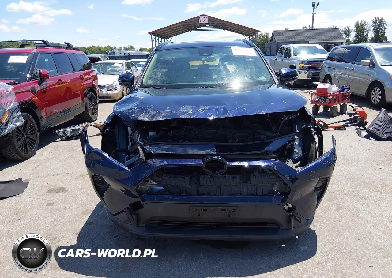 2019 Toyota Rav4 Xle VIN:JTMP1RFV2KJ023943 - 13