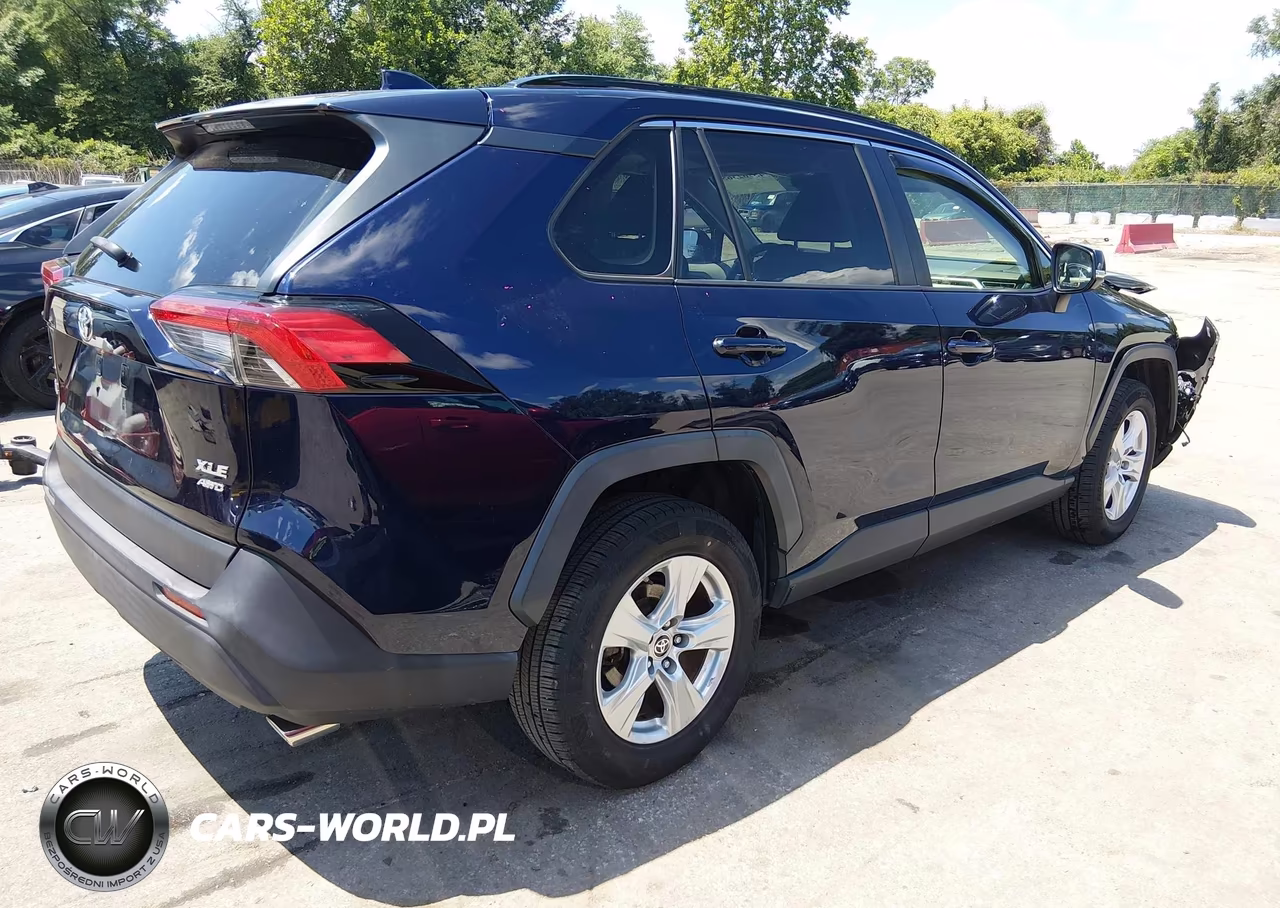 2019 Toyota Rav4 Xle VIN:JTMP1RFV2KJ023943 - 4