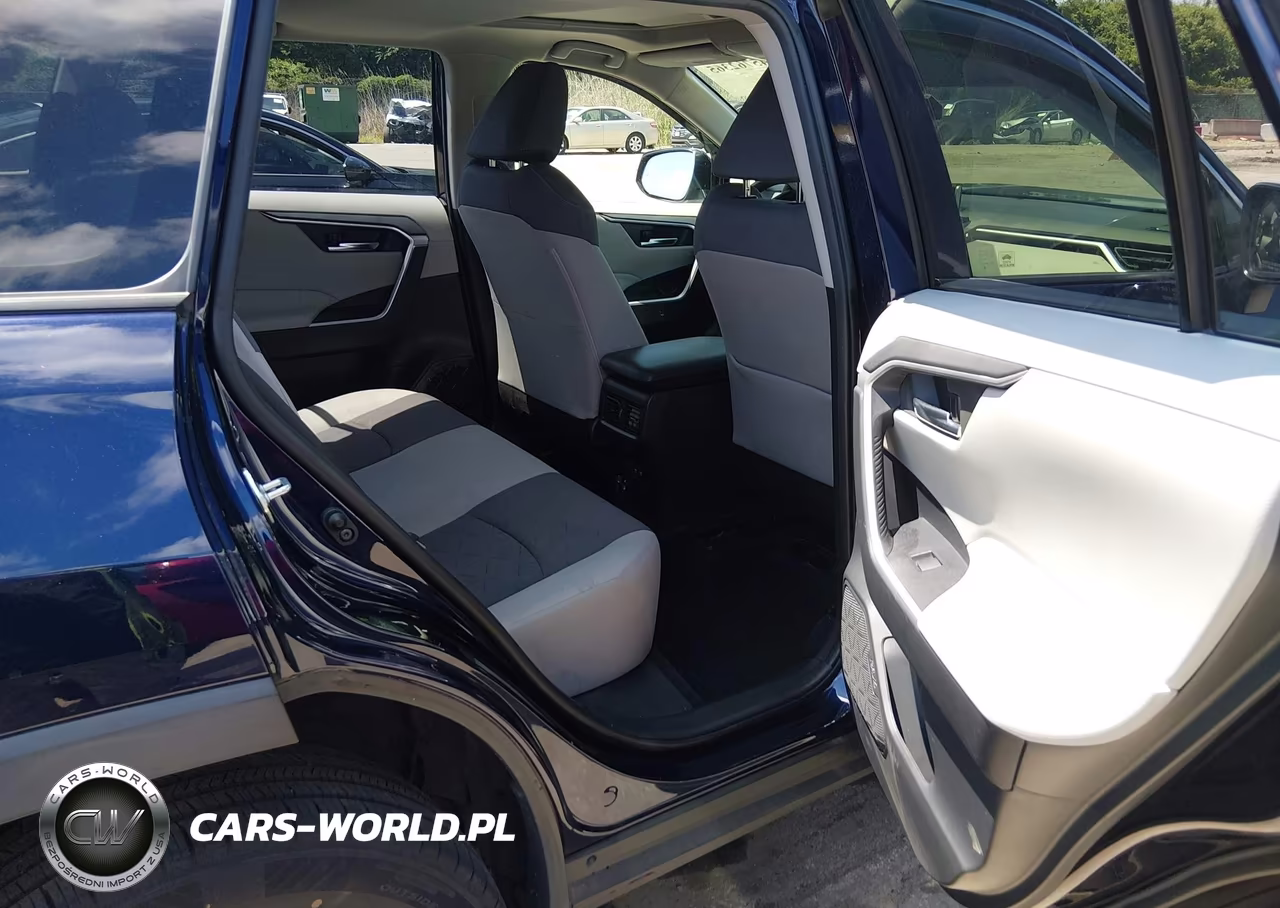 2019 Toyota Rav4 Xle VIN:JTMP1RFV2KJ023943 - 8