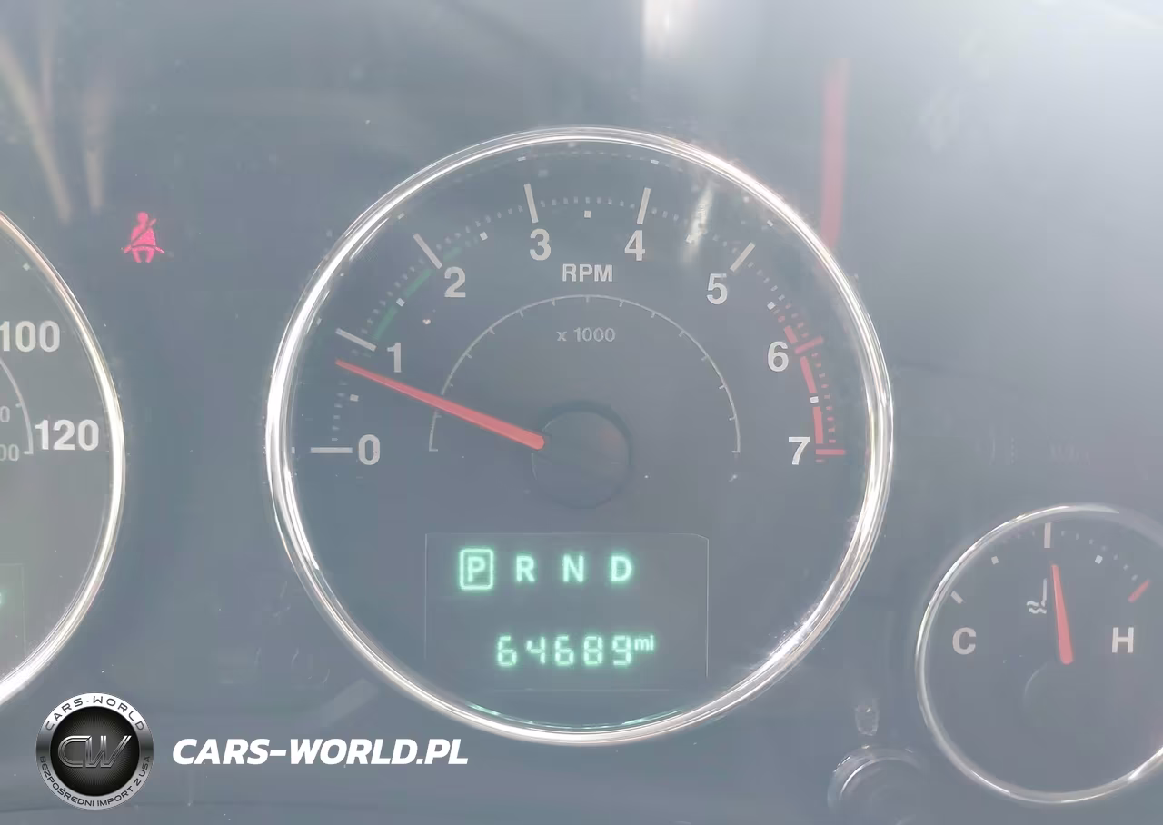 2018 Jeep Wrangler Jk Unlimited Sahara VIN:1C4HJWEG9JL801731 - 16