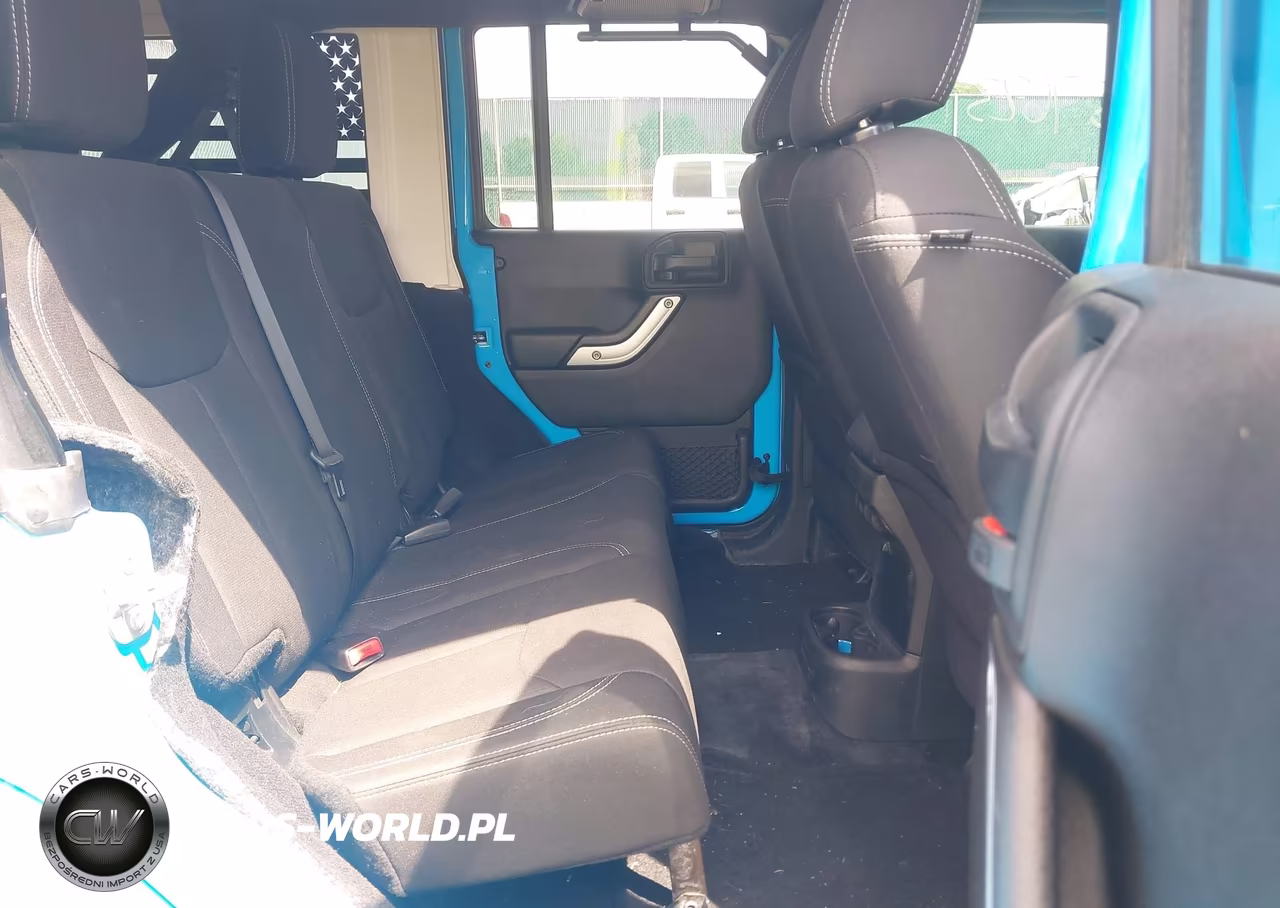 2018 Jeep Wrangler Jk Unlimited Sahara VIN:1C4HJWEG9JL801731 - 8