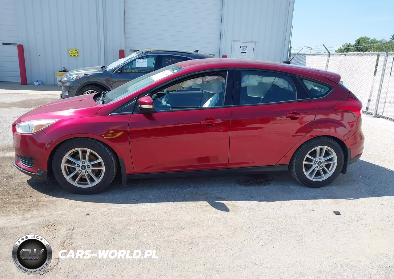 2016 Ford Focus Se VIN:1FADP3K28GL274882 - 14