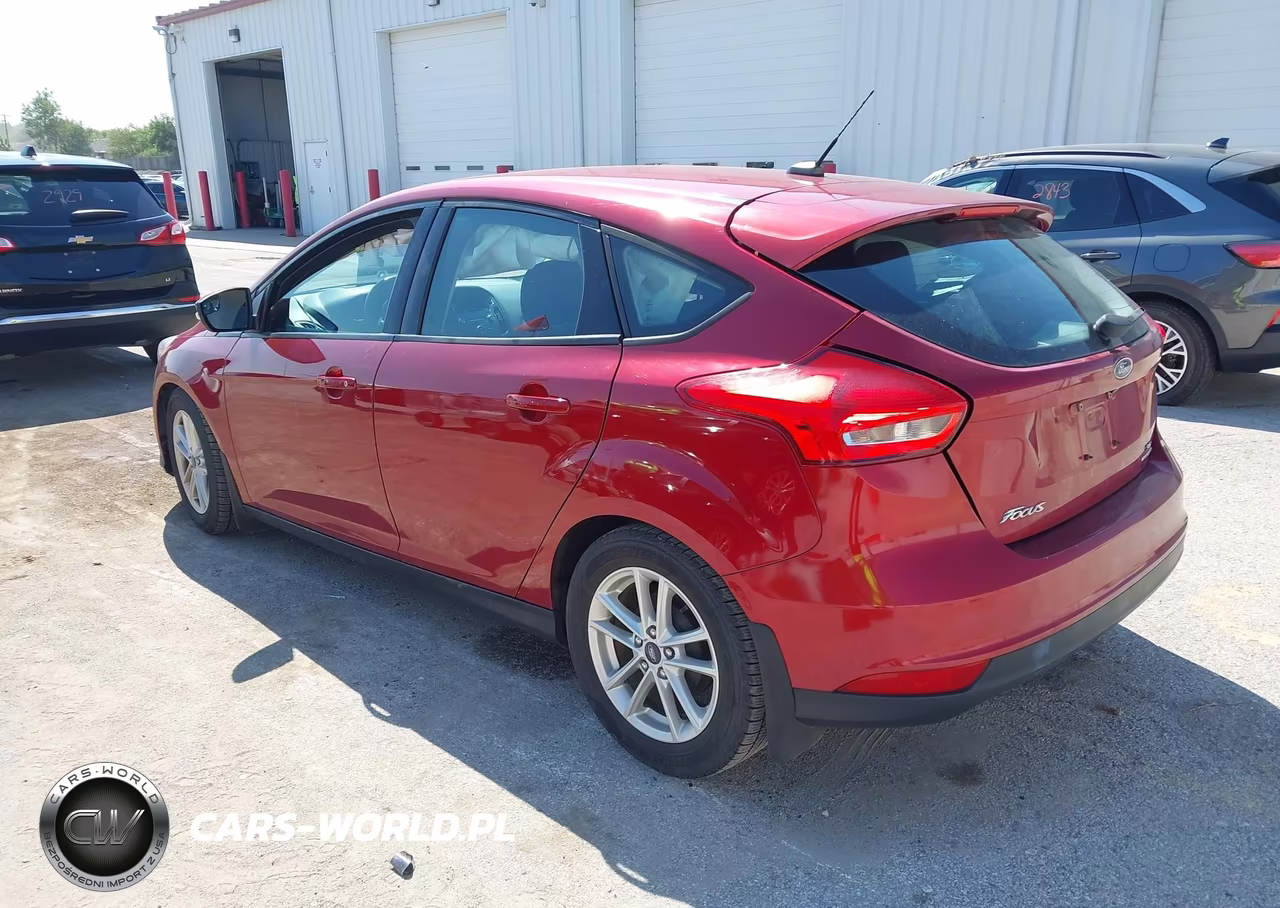 2016 Ford Focus Se VIN:1FADP3K28GL274882 - 3