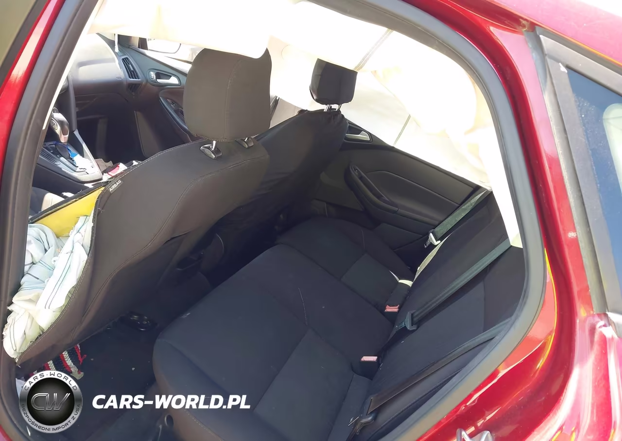 2016 Ford Focus Se VIN:1FADP3K28GL274882 - 8