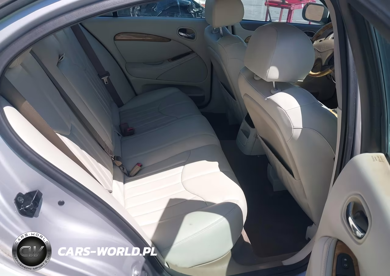 2002 Jaguar S-Type 4.0L V8 VIN:SAJDA01P92GM40353 - 8