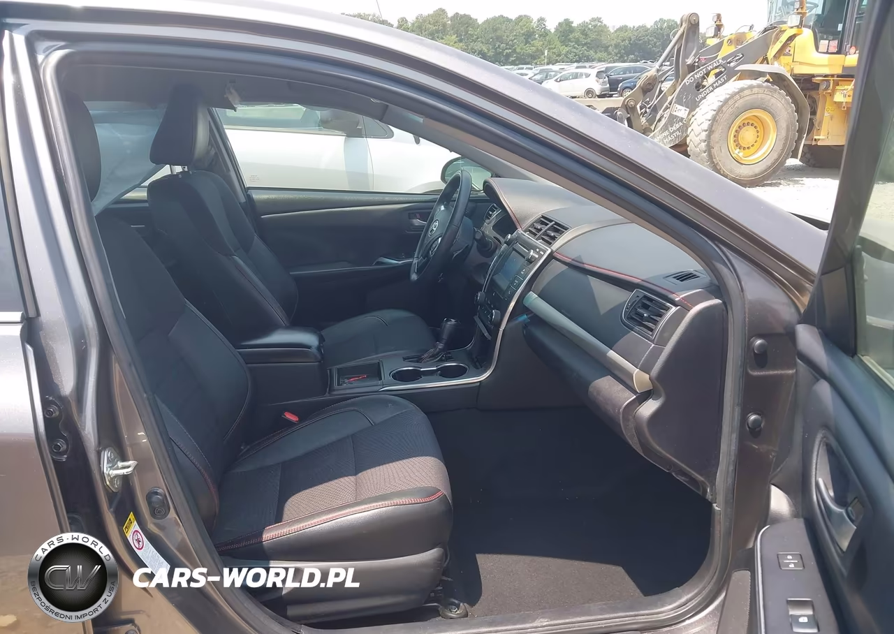 2017 Toyota Camry Se VIN:4T1BF1FKXHU387842 - 5