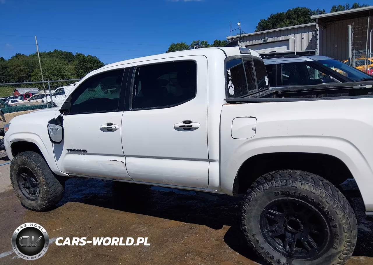2017 Toyota Tacoma Sr V6 VIN:3TMCZ5AN1HM080573 - 15