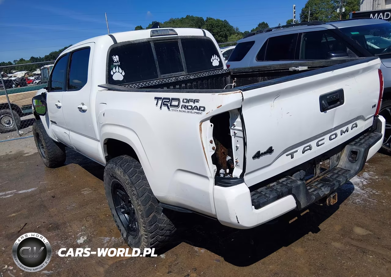 2017 Toyota Tacoma Sr V6 VIN:3TMCZ5AN1HM080573 - 3