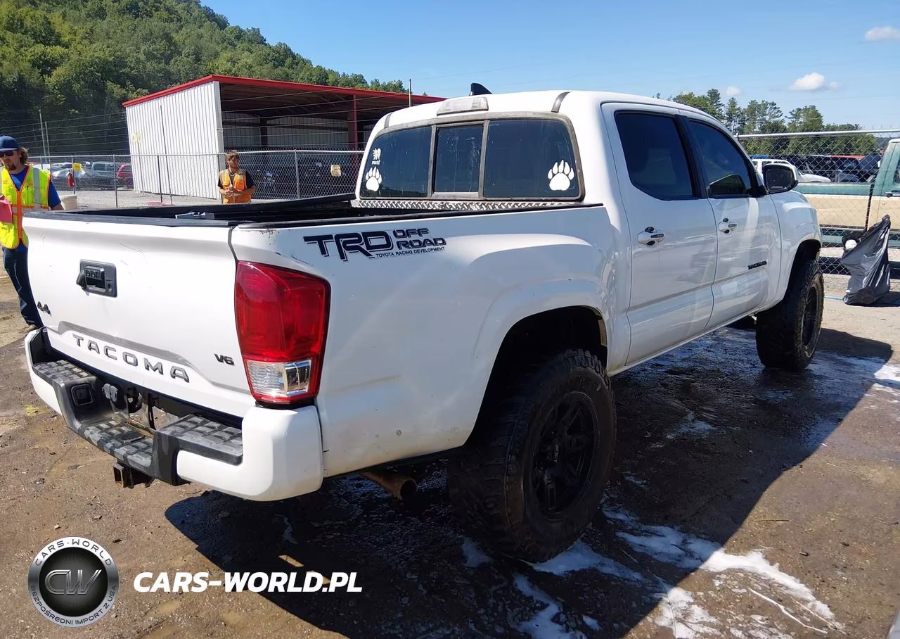 2017 Toyota Tacoma Sr V6 VIN:3TMCZ5AN1HM080573 - 4