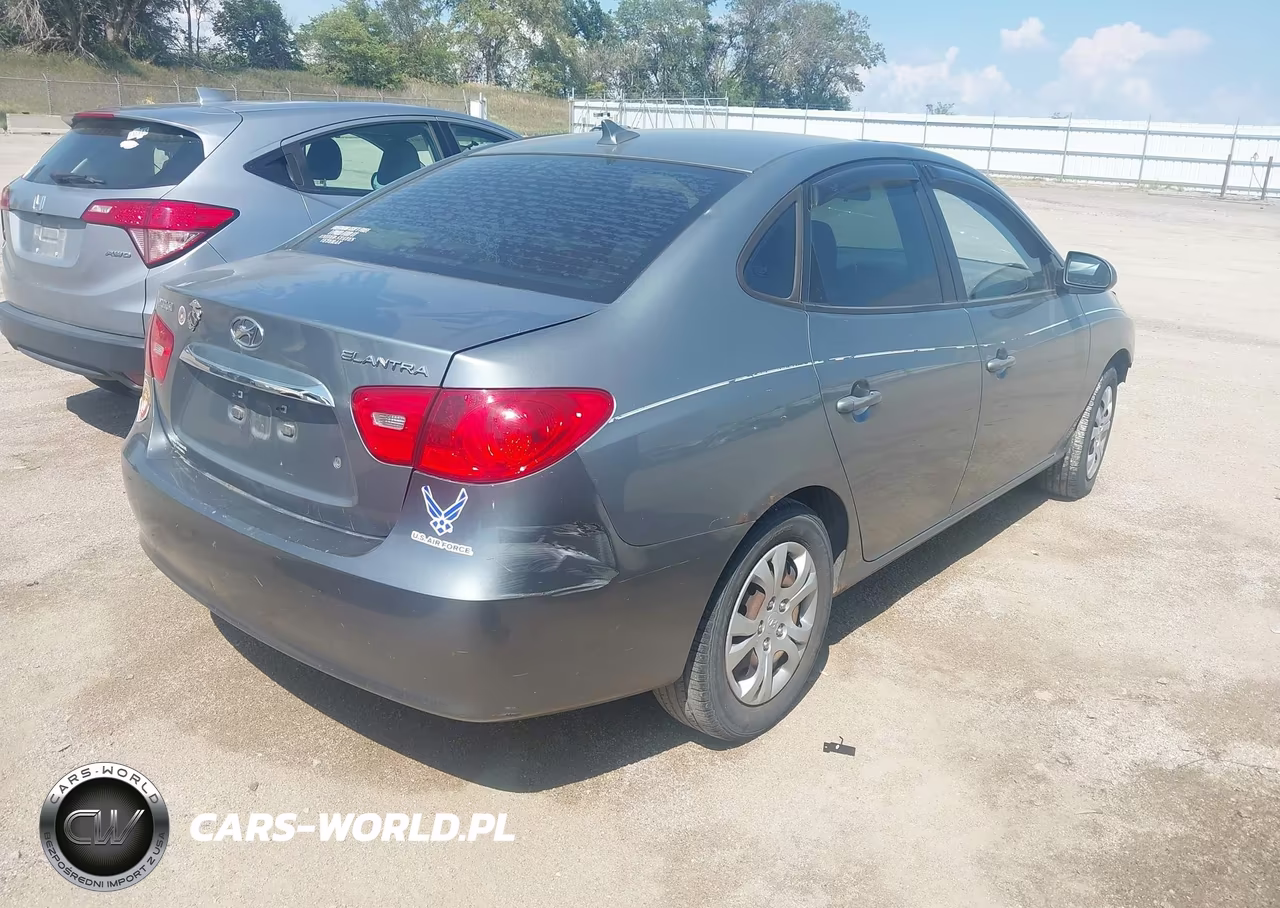 2010 Hyundai Elantra Gls VIN:KMHDU4AD1AU912558 - 4