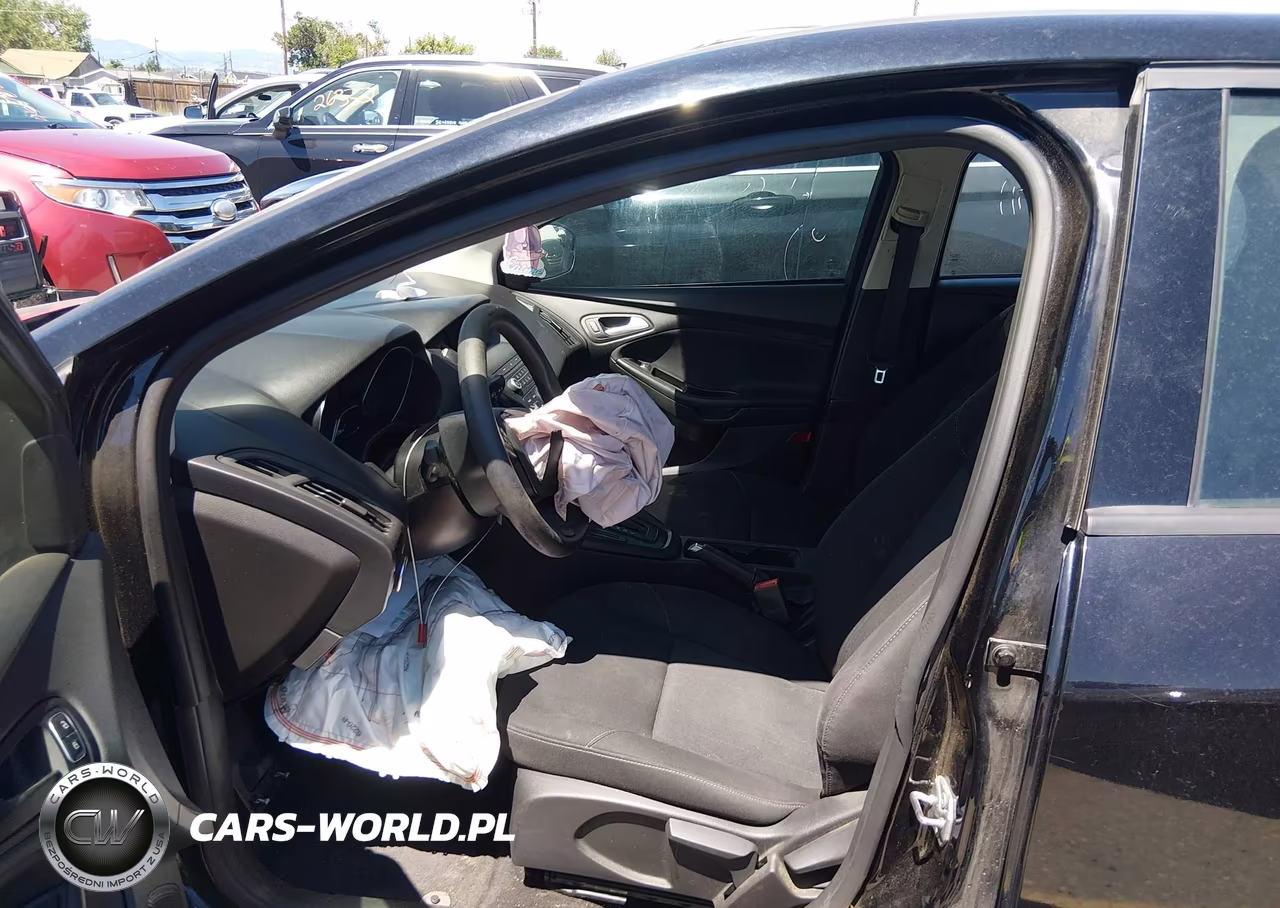 2018 Ford Focus S VIN:1FADP3E20JL204747 - 14