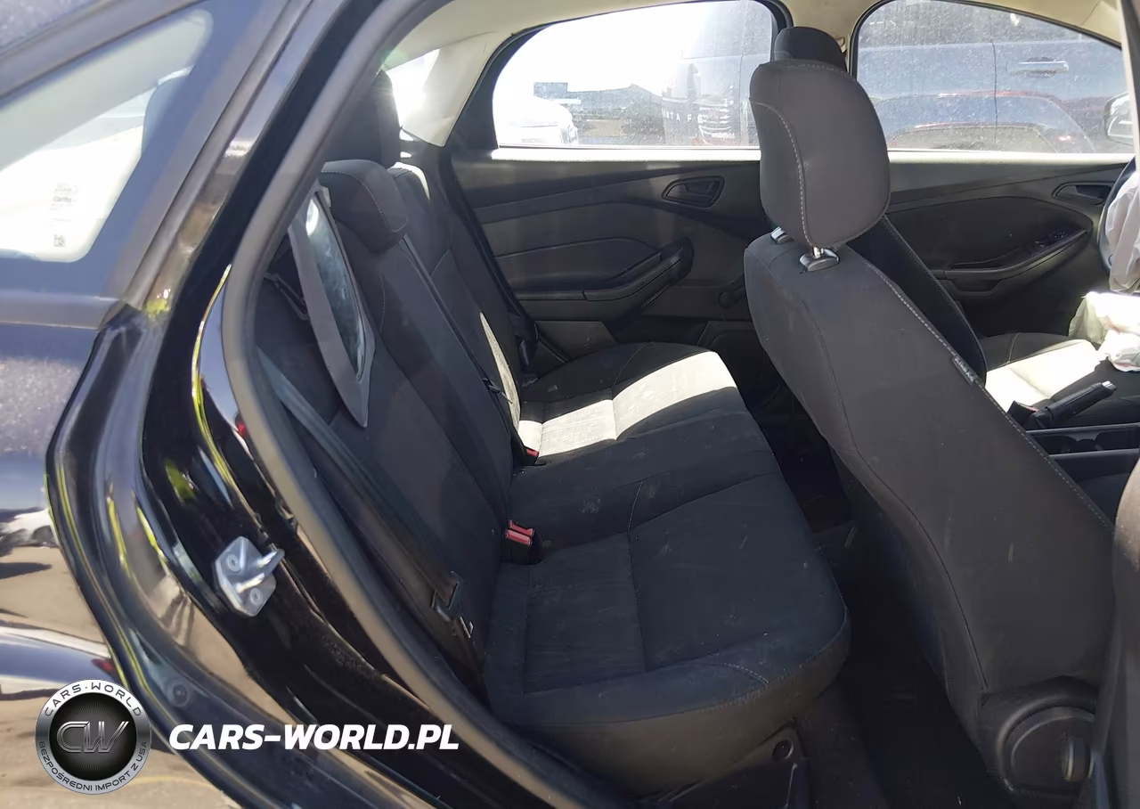 2018 Ford Focus S VIN:1FADP3E20JL204747 - 8