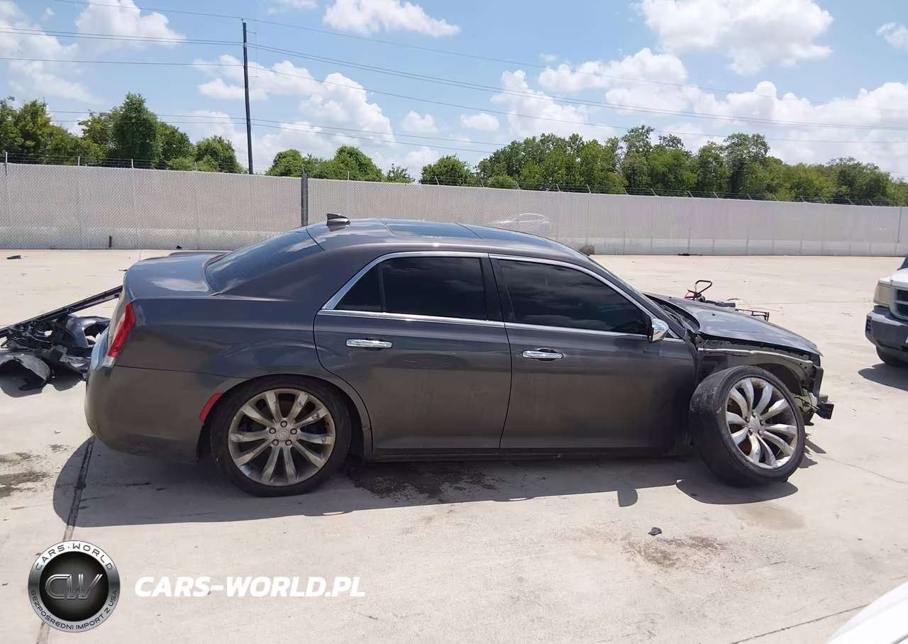 2020 Chrysler 300 Limited VIN:2C3CCAEGXLH103009 - 13