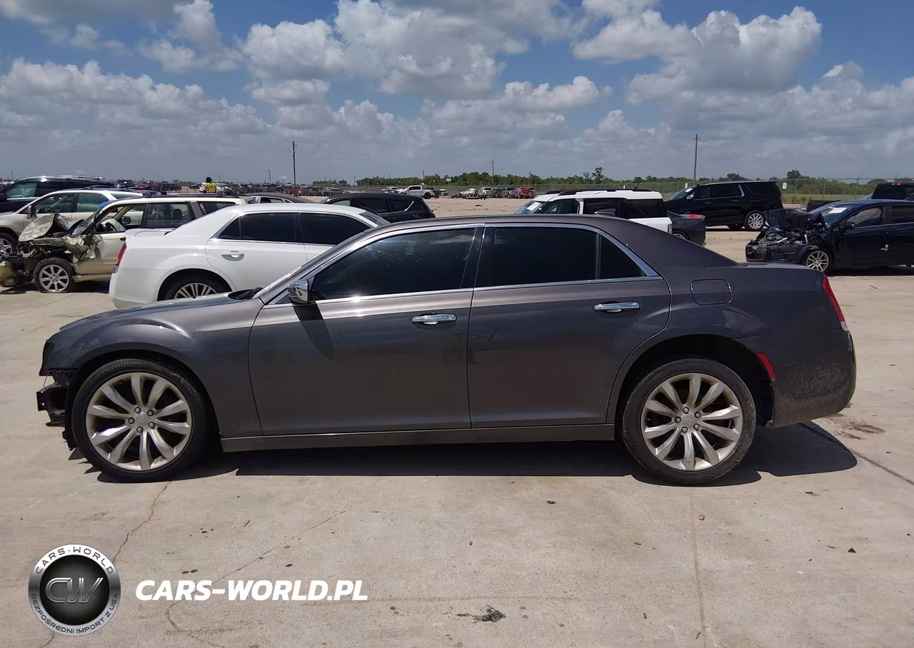 2020 Chrysler 300 Limited VIN:2C3CCAEGXLH103009 - 14