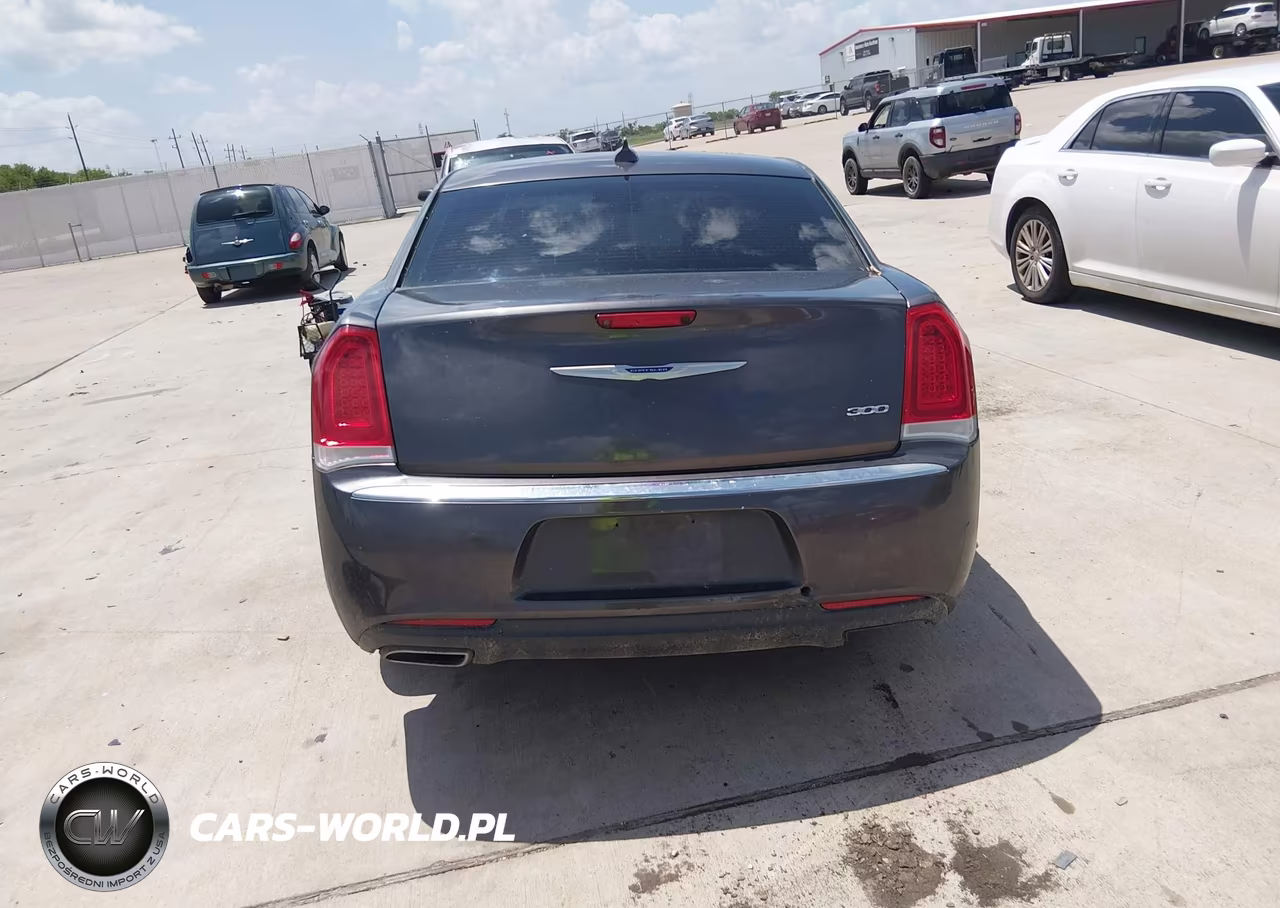 2020 Chrysler 300 Limited VIN:2C3CCAEGXLH103009 - 16
